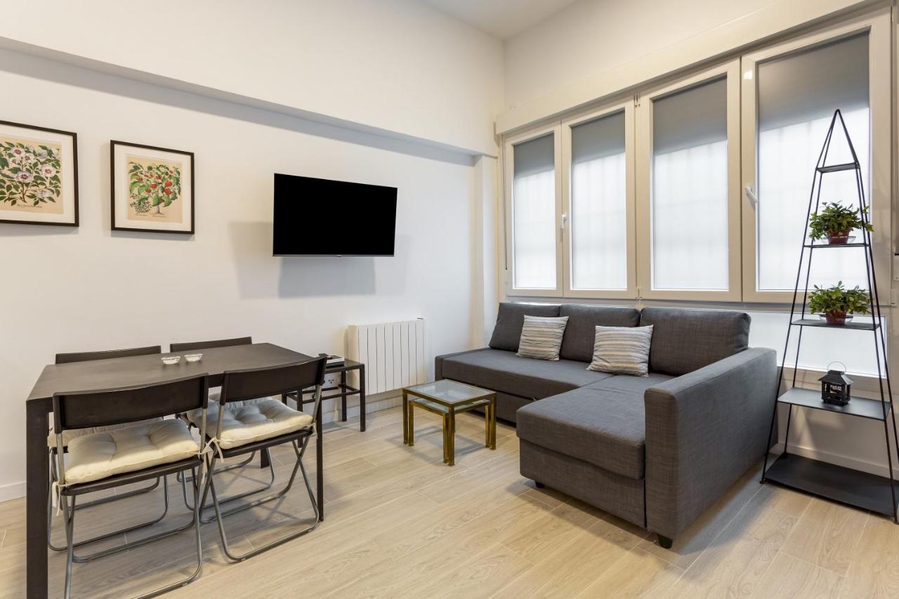 1 Bedroom 1 Bathroom Furnished - Av De America - Studio - Mintystay マドリード エクステリア 写真